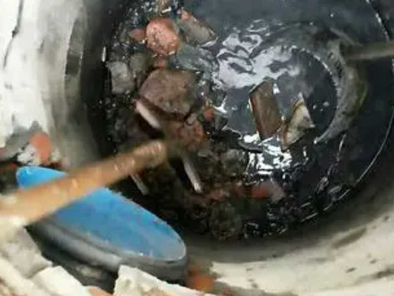 无锡南长区南禅寺清理化粪池